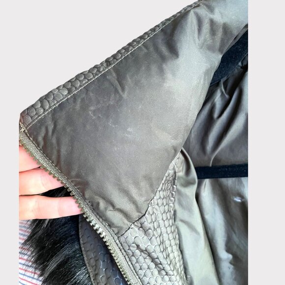 The North Face 550 Size S Olive Green Quilted Goose Down Fur Trim Hood Jacket - Picture 5 of 14